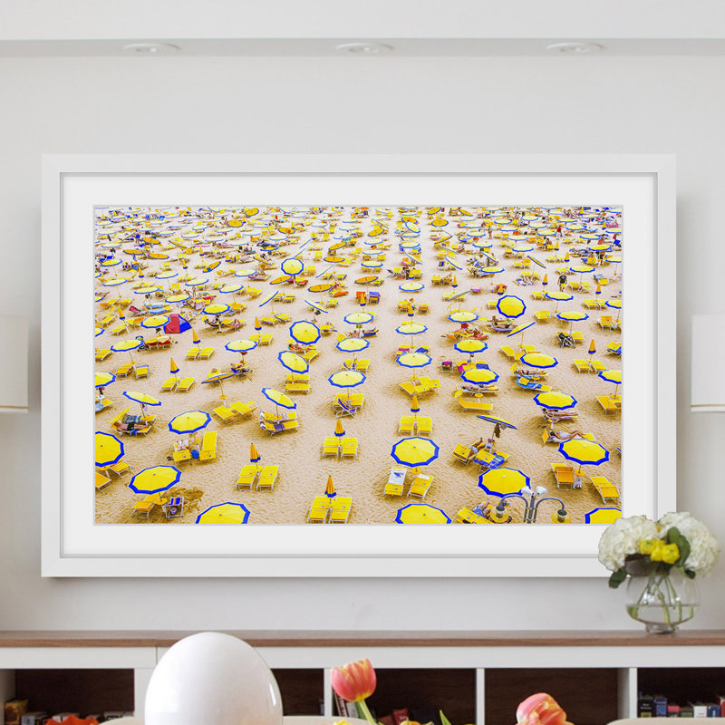 « yellow parasols », reproduction d’art encadrée, H 20 po x l 30 po x P 1,5 po