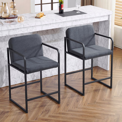 Ensemble de 2 tabourets de bar rembourrés à hauteur de comptoir avec accoudoirs, structure en métal et siège rembourré, chaise d'appoint de base confortable