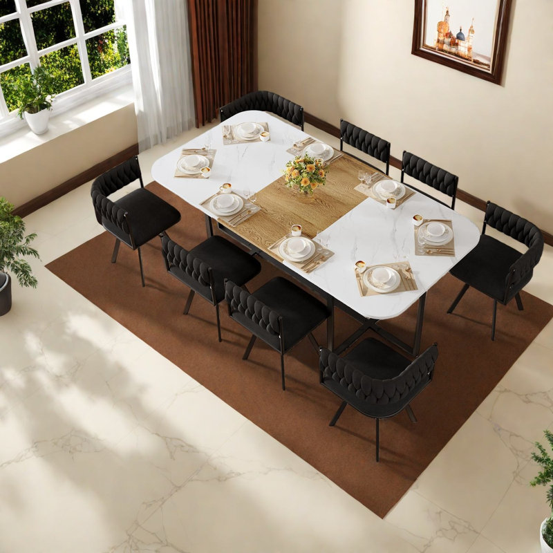 Ensemble de table de salle à manger contemporain avec chaises en velours noir, élégance en bois et en marbre