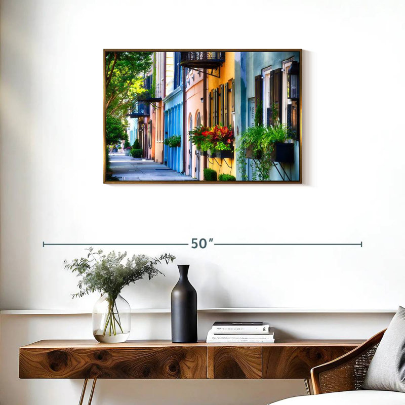 Rangée de maisons historiques colorées, Cadre flottant doré, 31 po x 21 po