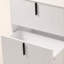 Meuble-lavabo simple 30 po avec lavabo en céramique, base blanche cannelée, tiroirs à fermeture en douceur à extension complète
