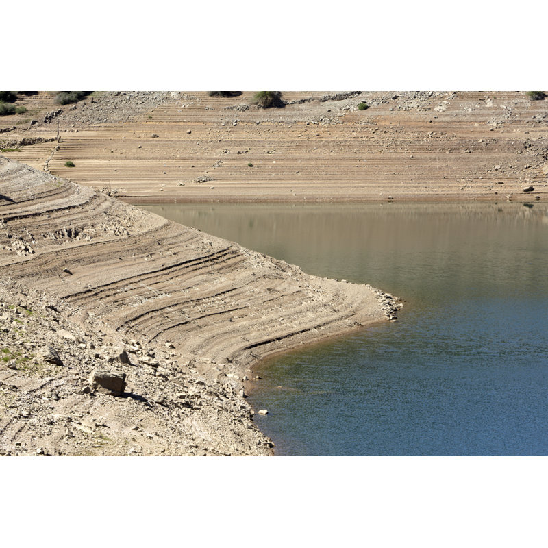 Sécheresse estivale chaude au réservoir d'Elgol, H 24 po x l 36 po