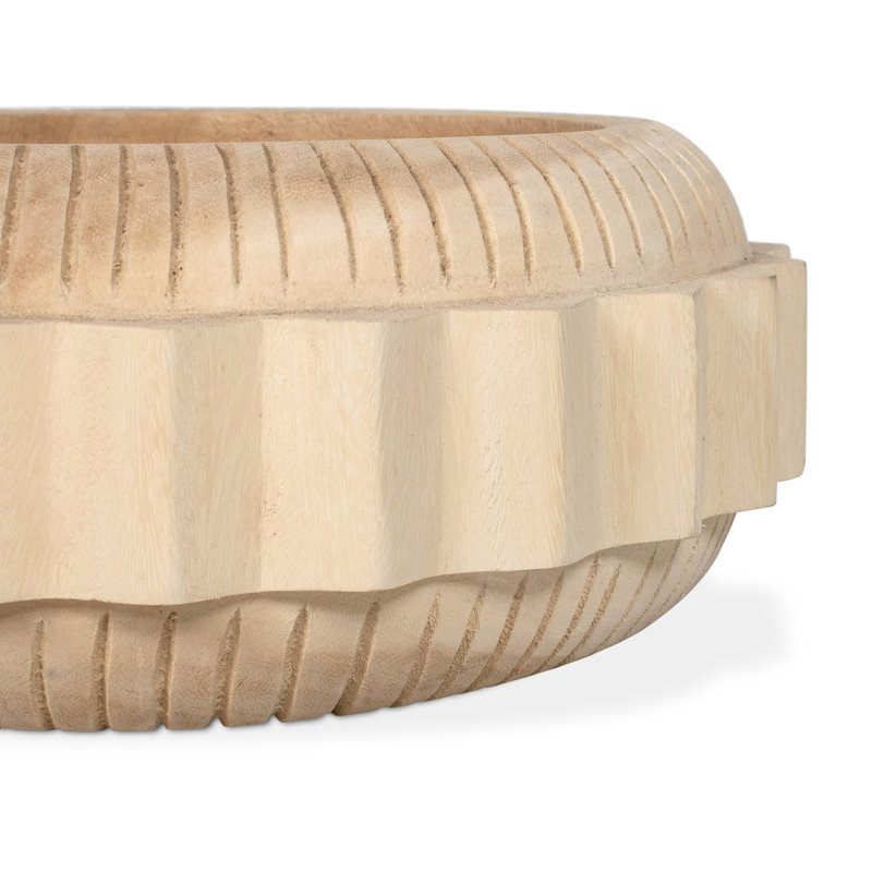Bol en bois sculpté