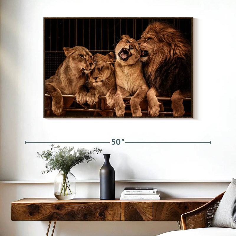 Fierté des lions, Cadre flottant noyer, 40 po x 27 po