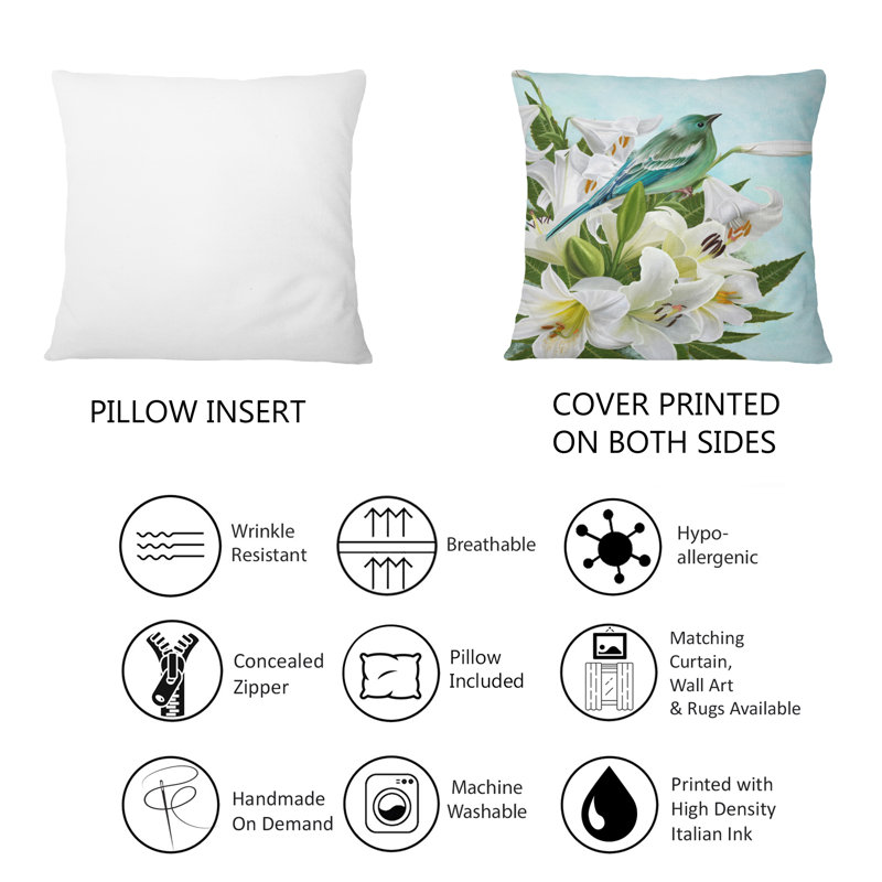 Petit oiseau bleu avec des fleurs de lys blanches - coussin décoratif Cabin & Lodge
