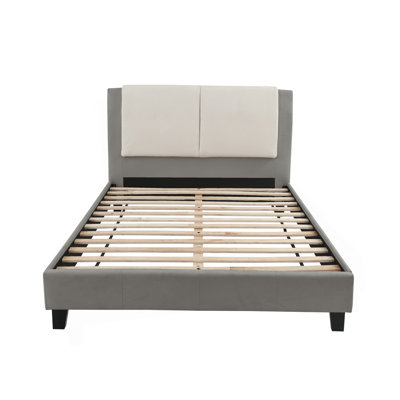 Bed In White & Grey