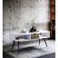 Table basse, finition blanche et noire Halima