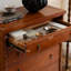 Armoire d'appoint en noyer massif