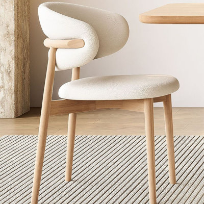Table en pierre frittée crème
