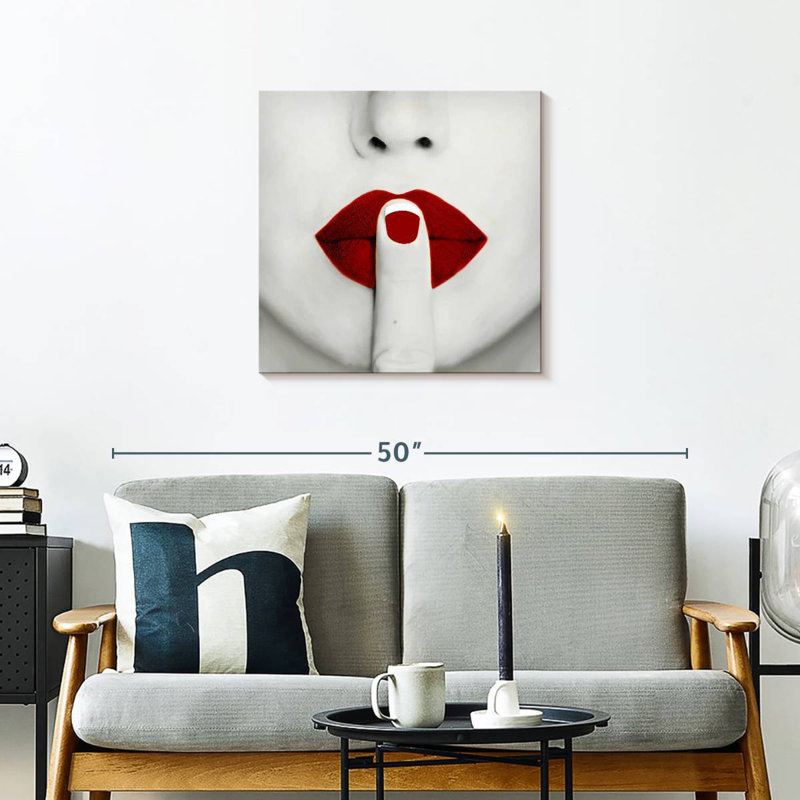 Shuttleworth Red Lips Queen, 24" H x 24" W