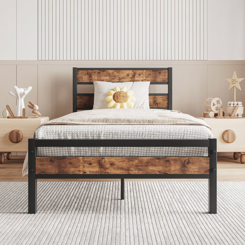Base de lit plateforme avec tête de lit en bois rustique rétro, support de lattes en métal robuste, aucun sommier requis
