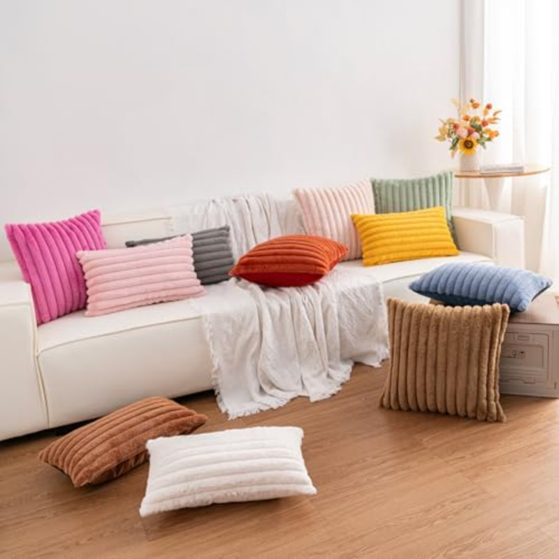 Ensemble de 2 housses de coussin en fausse fourrure de Noël 24 x 24 pouces, café