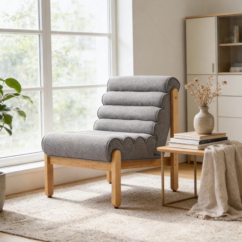 Chaise d'appoint Living Fluffy grise avec structure en bois massif naturel, Gris, Naturel