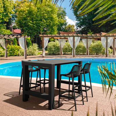 Farrah 4 - Person Patio Dining Set with Extendable Rectangular Table