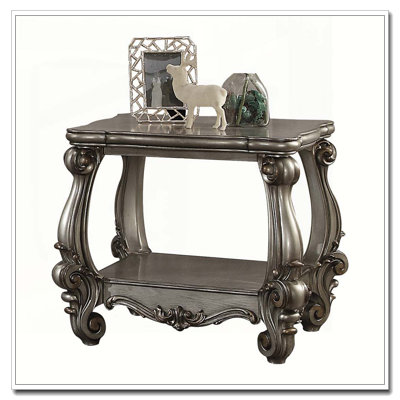 Table de bout en platine antique avec tablette inférieure