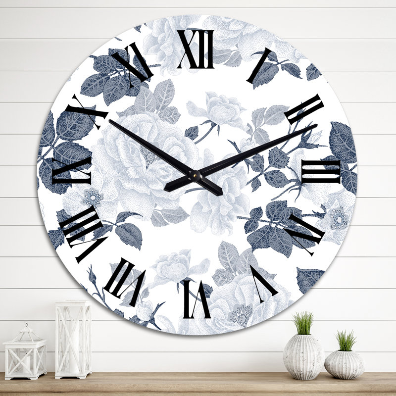 Horloge murale à motif de roses blanches aux nuances de gris I, Moyen