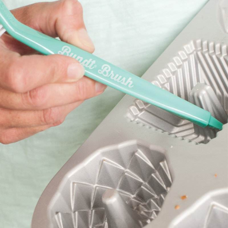 Nordic Ware Classic Cake Pan