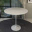 Table de salle à manger à hauteur de bar moderne avec plateau en résine et base en acier Heatherton-600817963-587464513