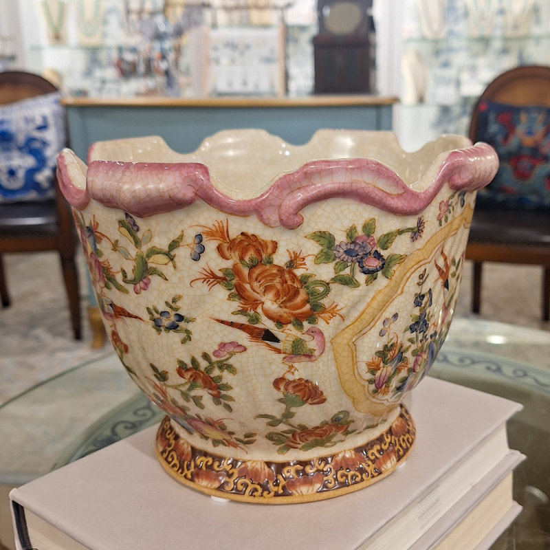 Porcelain Scallop Planter Regency