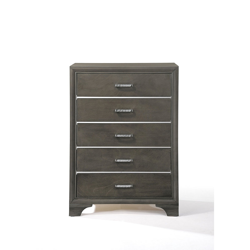 Commode à cinq tiroirs