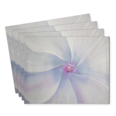 Petals Polyester Dreketi Set of 4 - Home Decor Essential