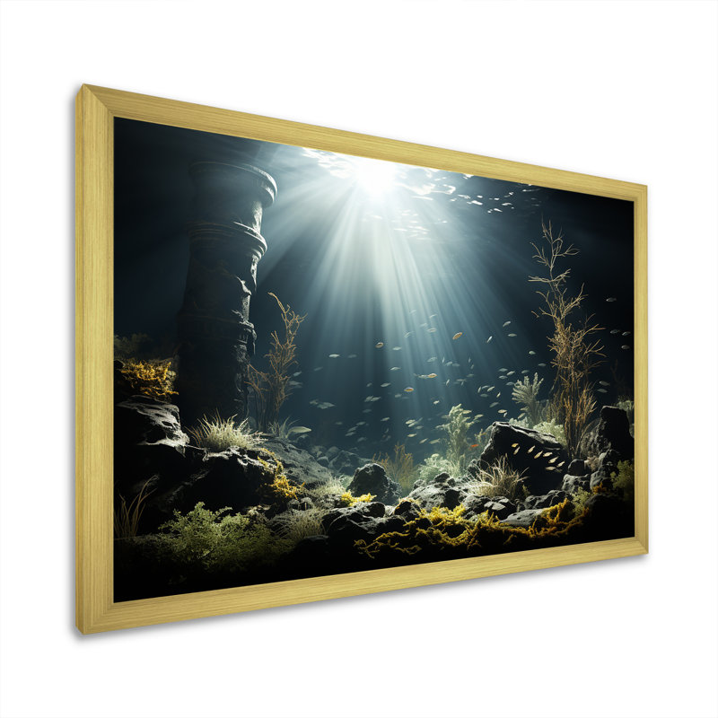 «Deep Light On» Coral Hidden Treasures IV - Décoration murale plage et océan, Cadre doré simple, H 12 po x l 20 po x P 1 po