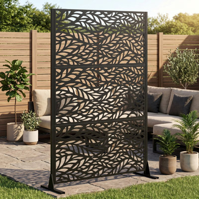 Panneau de clôture décoratif autoportant en acier galvanisé, 183 cm (H) x 117 cm (L), avec base stable, idéal pour patio, terrasse, balcon, jardin et cour arrière.