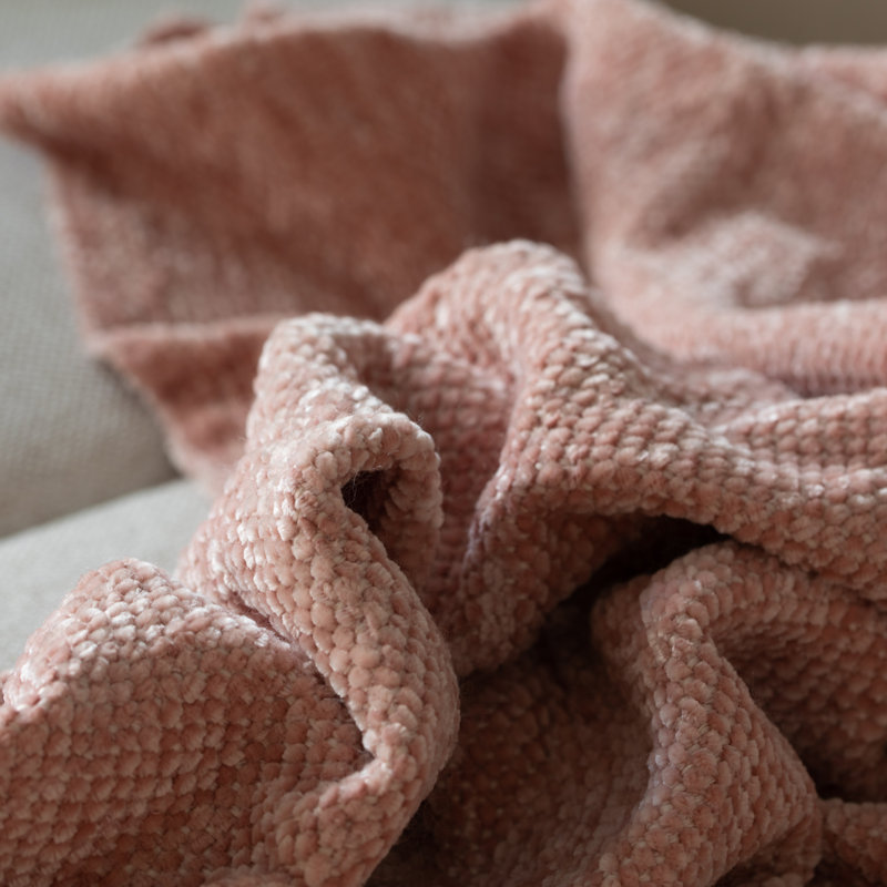 Jeté décoratif en chenille avec frange, rose foncé