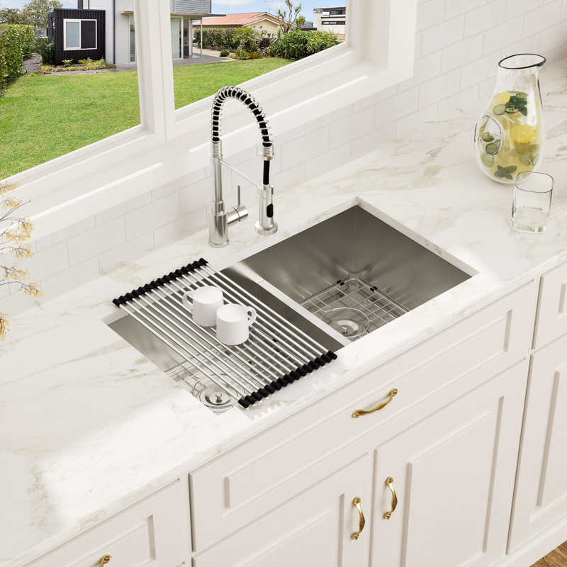33" L x 19" W Undermount Double Bowl Kitchen Sink Low-Divide Double Bowl 60/40 Stainless Steel Sink