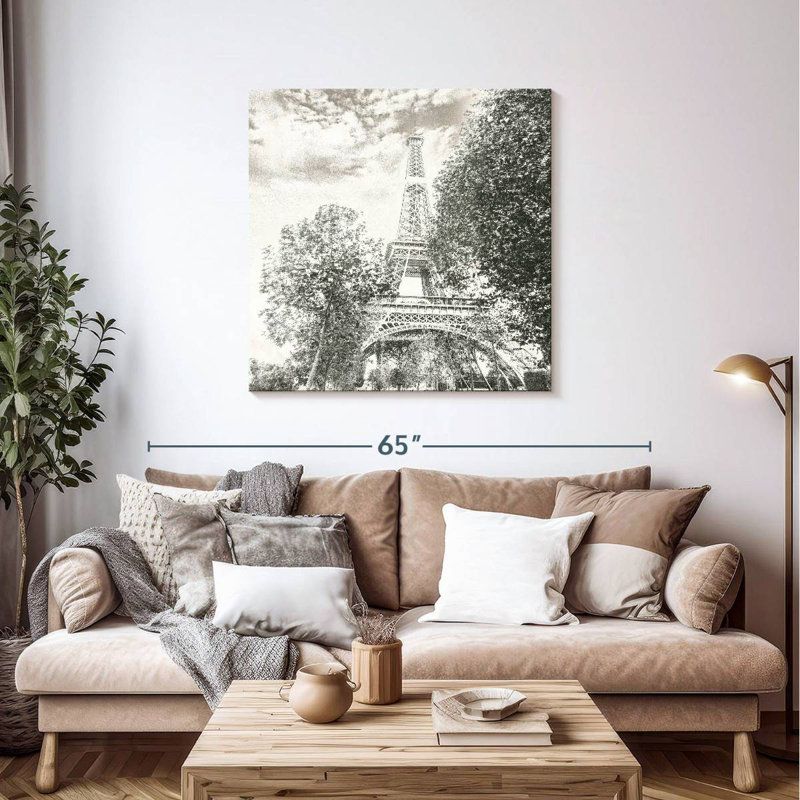 Lilie Eiffel, 39" H x 39" W