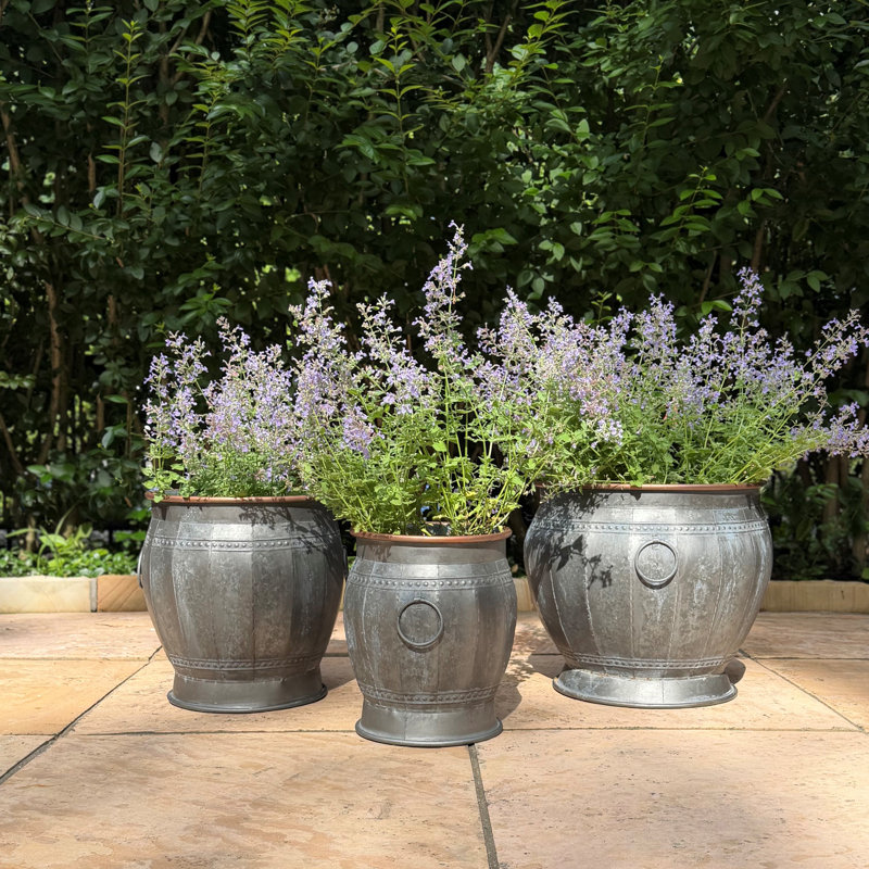 Pot à fleurs cuivré