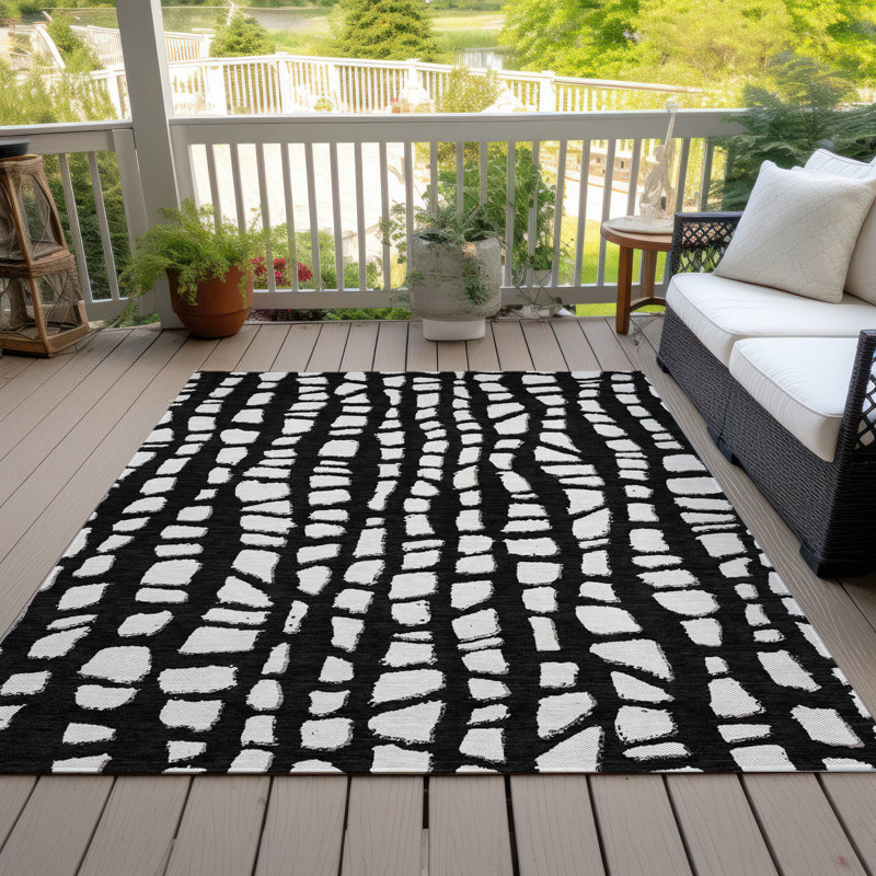Lamanna Washable Striped Indoor / Outdoor Rug, Rectangle 2'6" x 3'10"