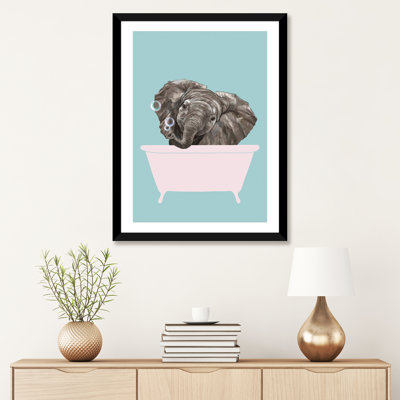 «Baby Elephant in Bathaign» par Big Nose Work - impression d'art graphique