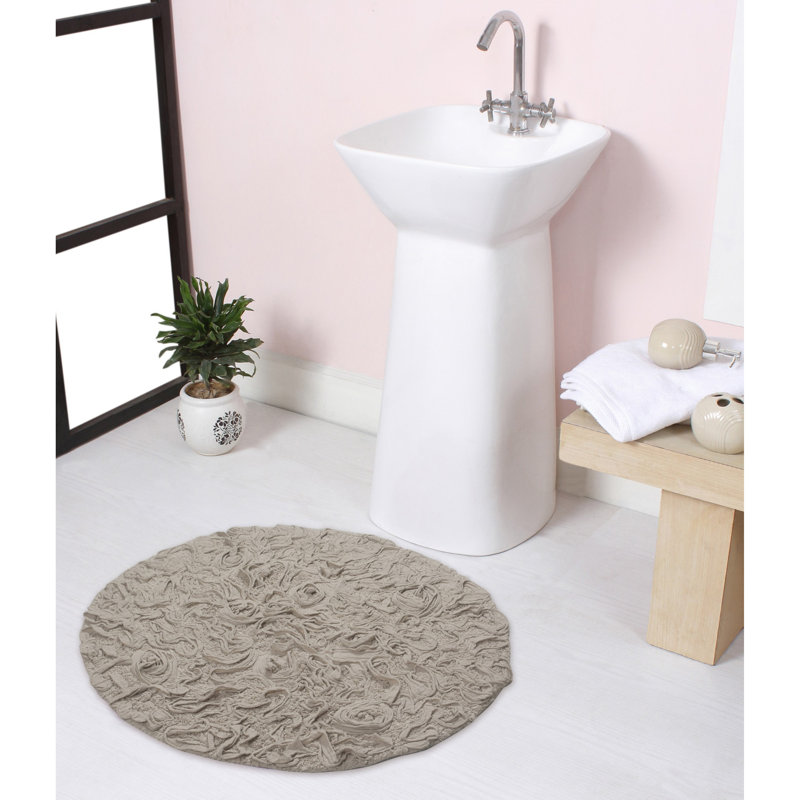 Taki Cotton Round Bath Rug, 22" Round, Linen
