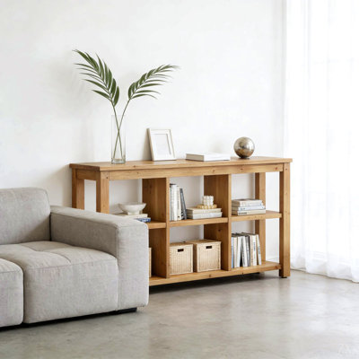 Console au design moderne, canapé robuste