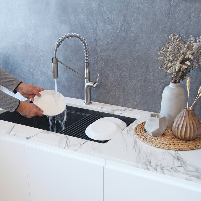 Modern Single Handle Kitchen Faucet, Acier inoxydable brossé