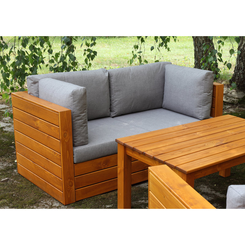 Grisha with Cushions