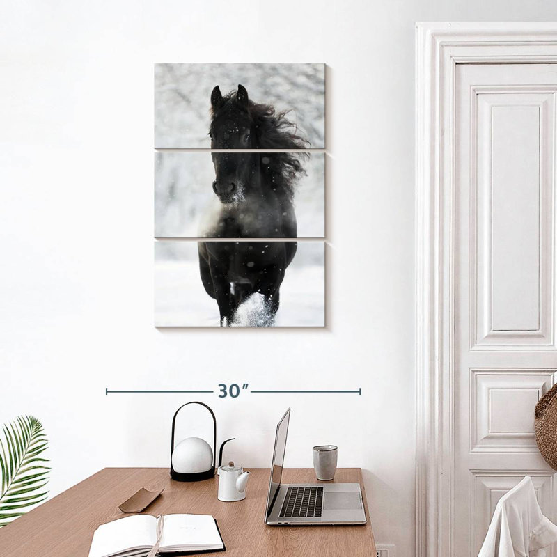 Cheval frison foncé Brampt, H 32 po x l 20 po