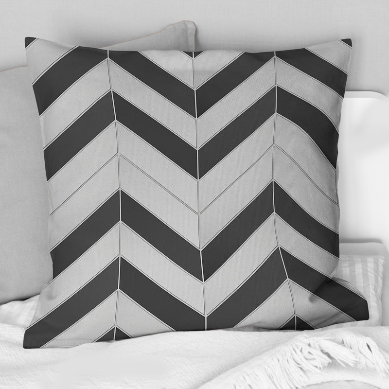 Coussin décoratif noir à motif de chevrons noirs I Modern, H 16 po x l 16 po