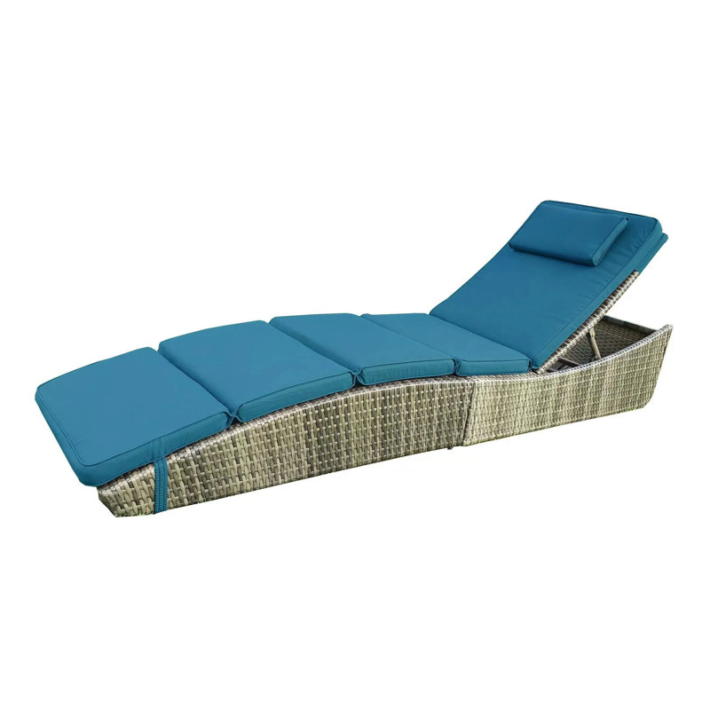 Outdoor Single chaise with Cushions
