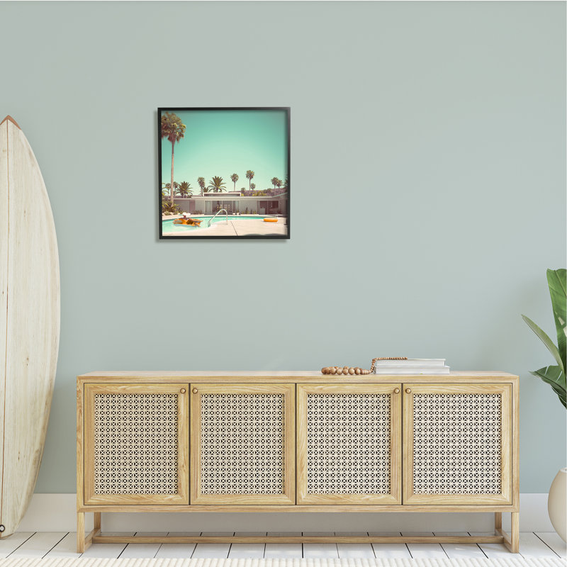 Maison de vacances avec piscine dans le désert, H 24 po x l 24 po x P 1,5 po, Giclée encadrée noir minuit