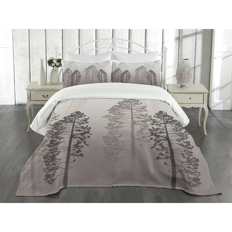 Queen White Quilted Bedspread Set with Forest Design