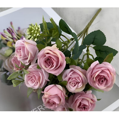 Bouquet de fleurs, arrangement floral rose