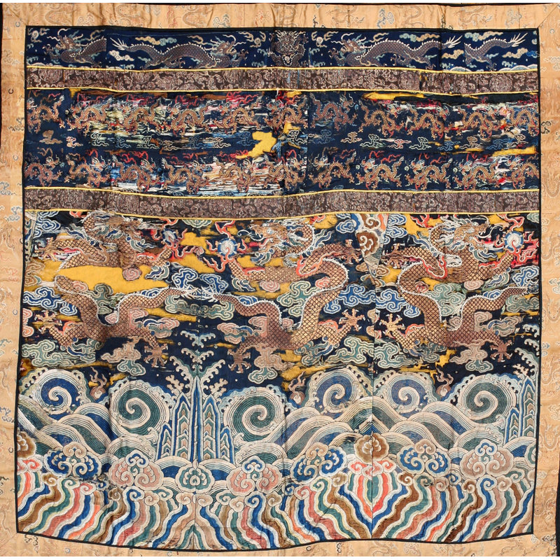 Silk Floral Area Rug in Blue
