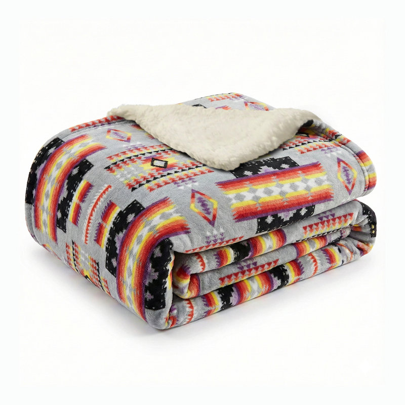 Couverture en molleton moelleux avec revers en sherpa, L 40 po x L 60 po, Motifs géométriques gris