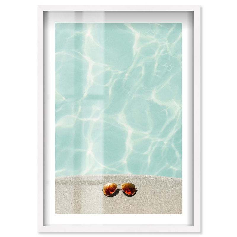 «Retro Shades Shadowbox Print» par Notoriart, H 25 po x l 17 po, Blanc
