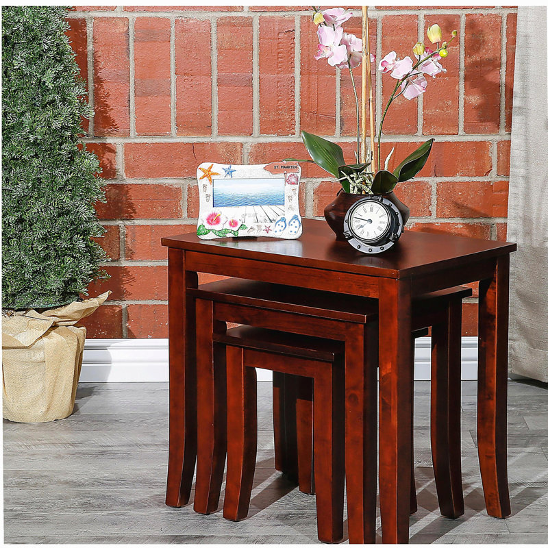 Ensemble de 3 tables gigognes et chaises en cerisier