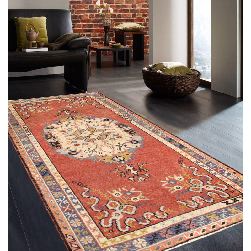 Ivory Coral Vintage Hand-Knotted Wool Area Rug 3' x 5'9"