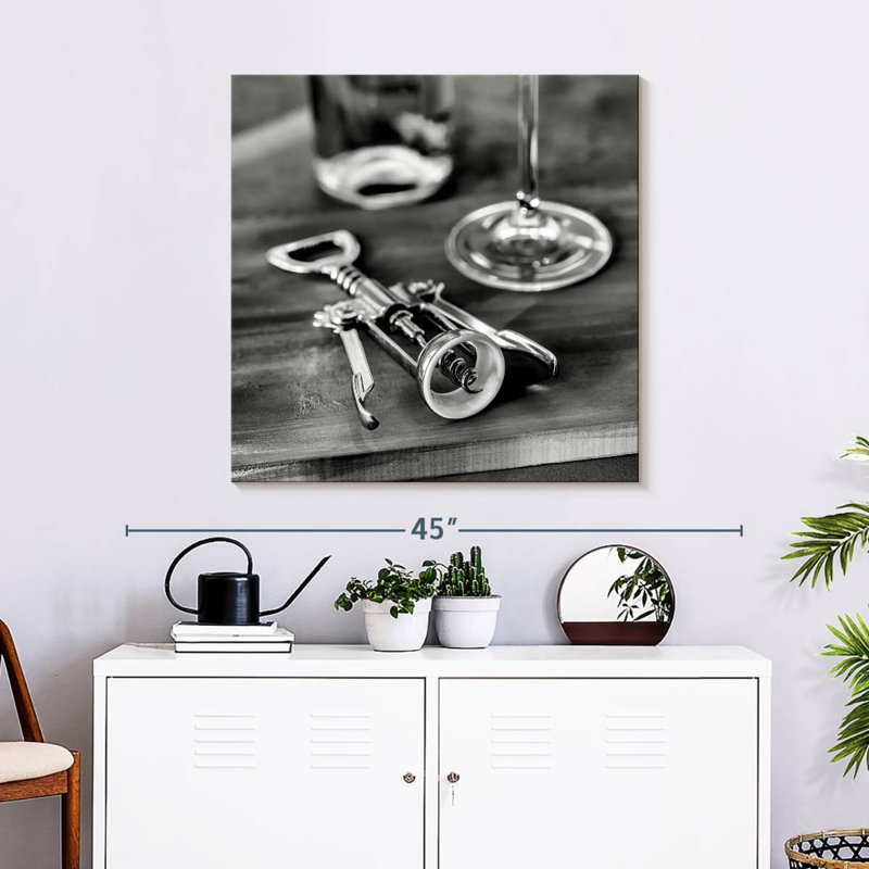 Senne Corks II, 30" H x 30" W