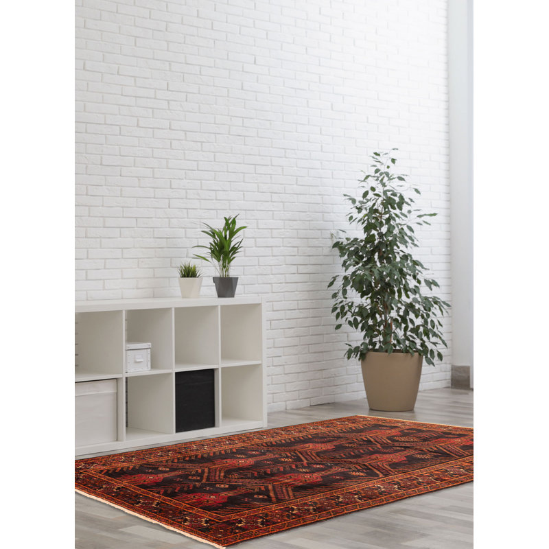 Tapis noir Chacon 4 pi 0 po x 8 pi 7 po